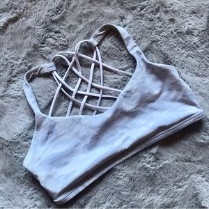 Camo Lululemon Free to Be Wild bra in white, grey and light, barely worn size 8